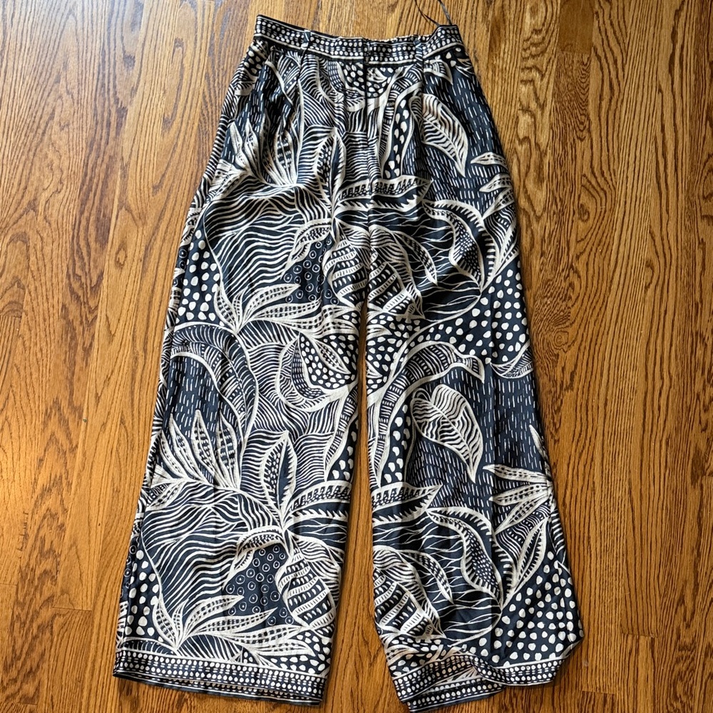 ANTONIO MELANI Black and White Patterned Pants